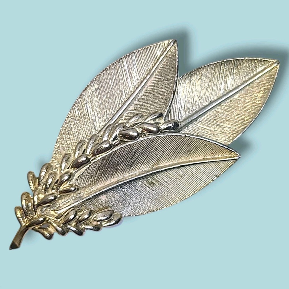 Vintage BSK Silver Tone Leaf Brooch Pin‎ Layered Leaves Textured Mid Century